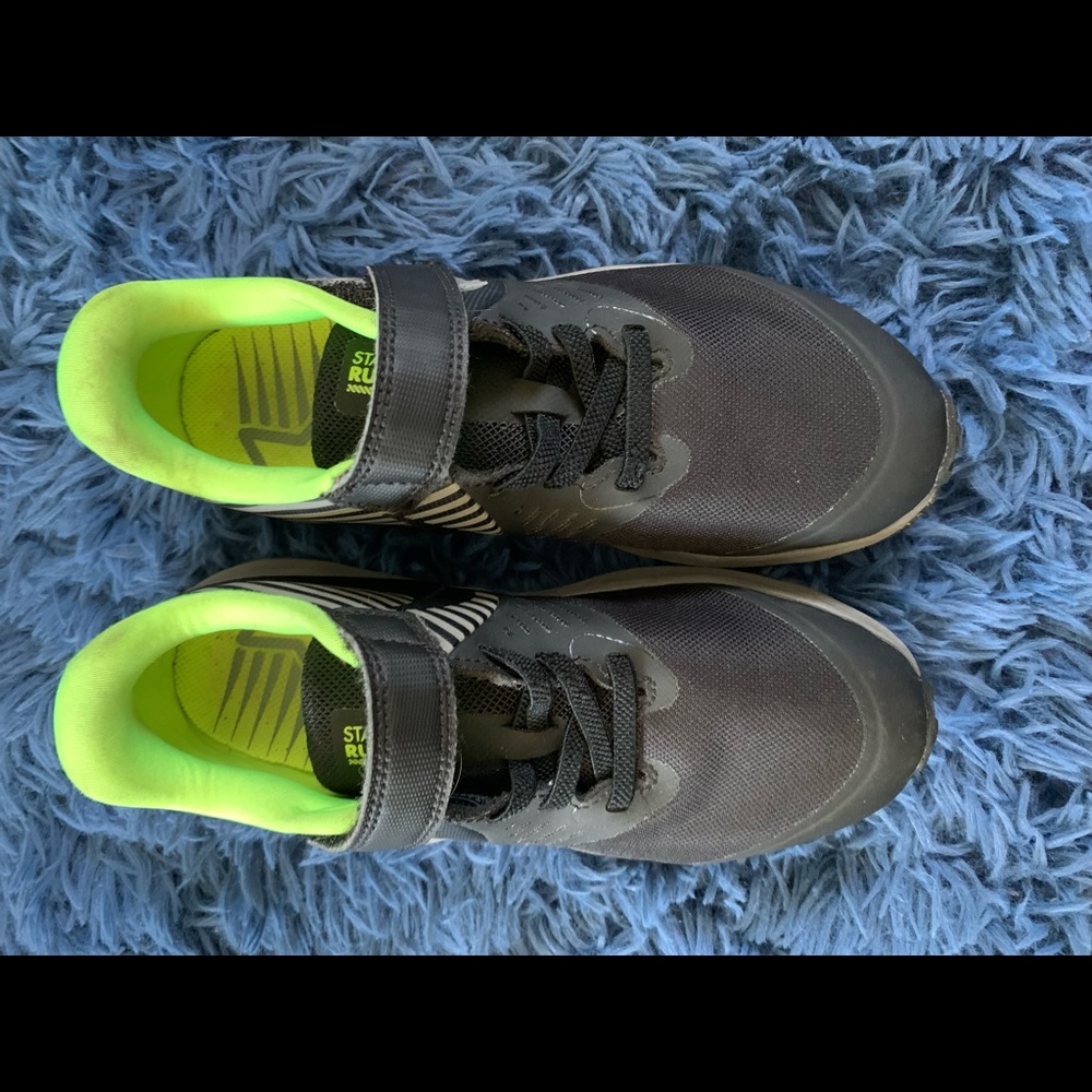 Nike star runner